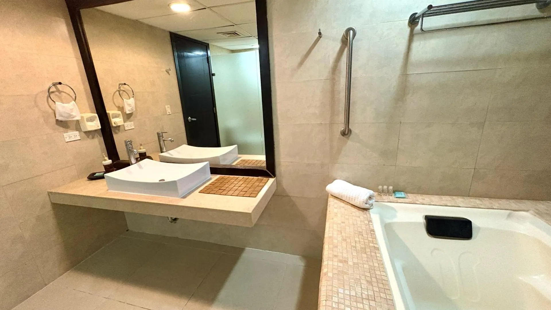 Apartament Departamento En Aldea Thai Con Terraza, Vista Al Mar Y Alberca Privada, Para 8 Personas Playa del Carmen
