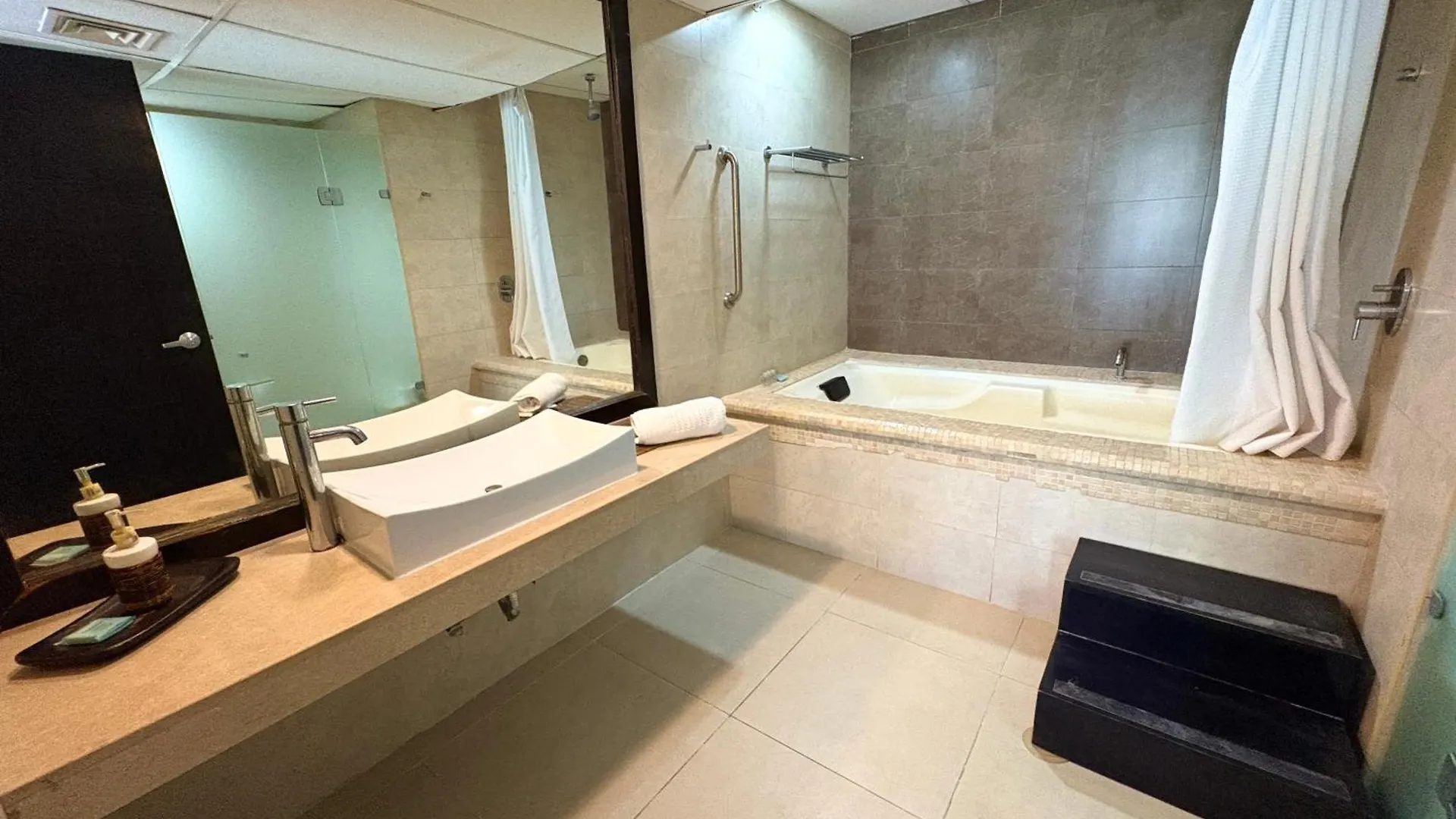신데 델 카르멘 Departamento En Aldea Thai Con Terraza, Vista Al Mar Y Alberca Privada, Para 8 Personas 아파트  신데 델 카르멘